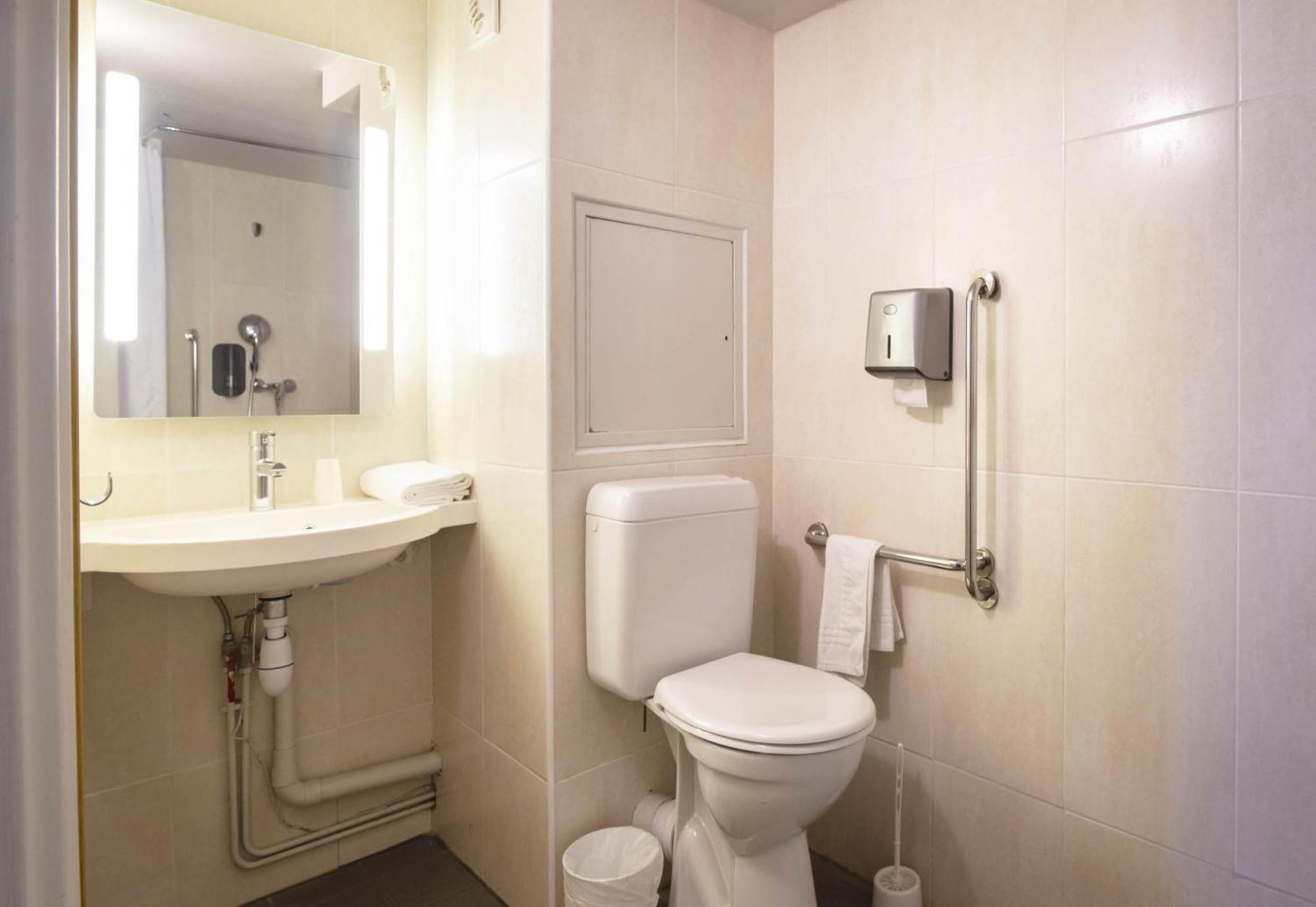 B&B Hotel Avignon 1