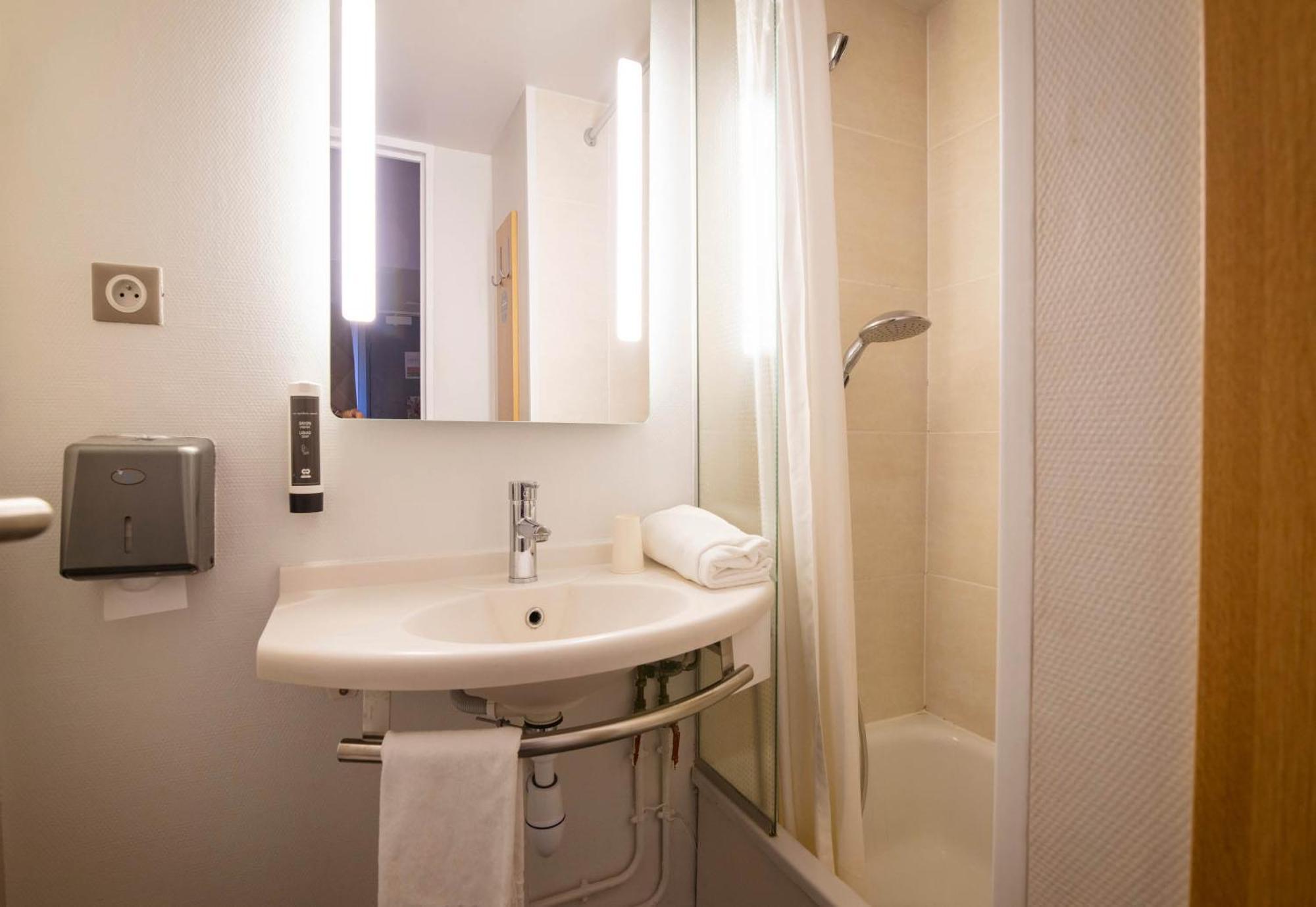 B&B Hotel Avignon 1 Hotel 2*