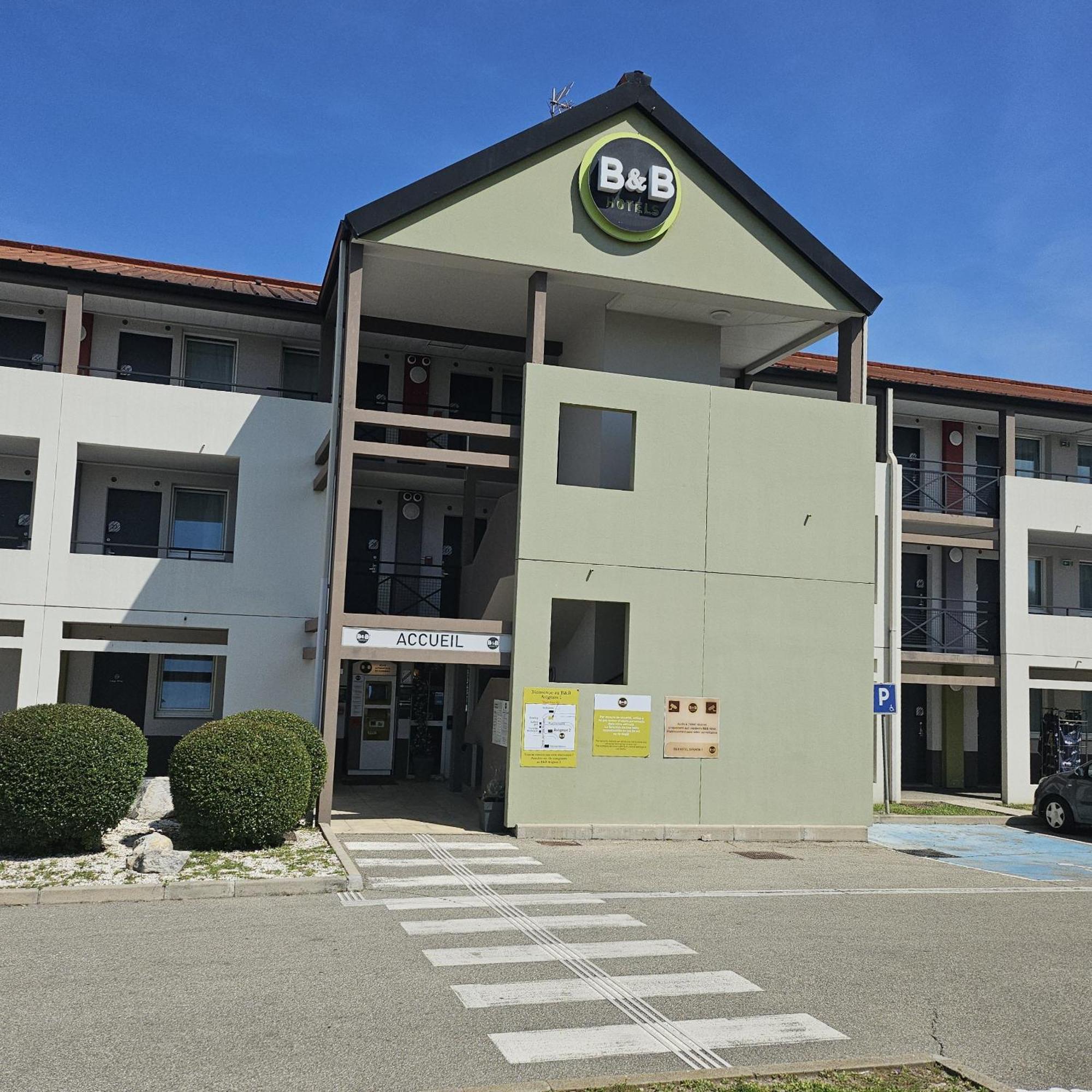 B&B Hotel Avignon 1 2*