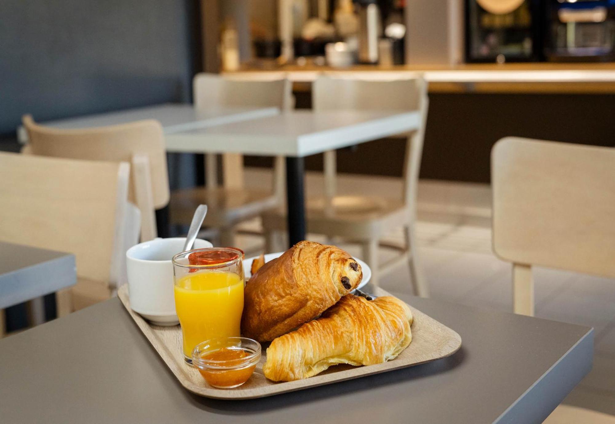 B&B Hotel Avignon 1 2*